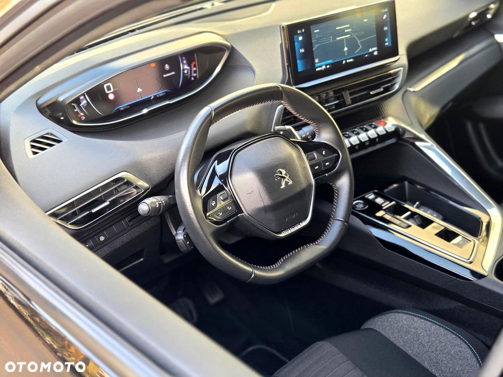 Peugeot 5008 1.2 PureTech Road Trip S&S EAT8 - 30