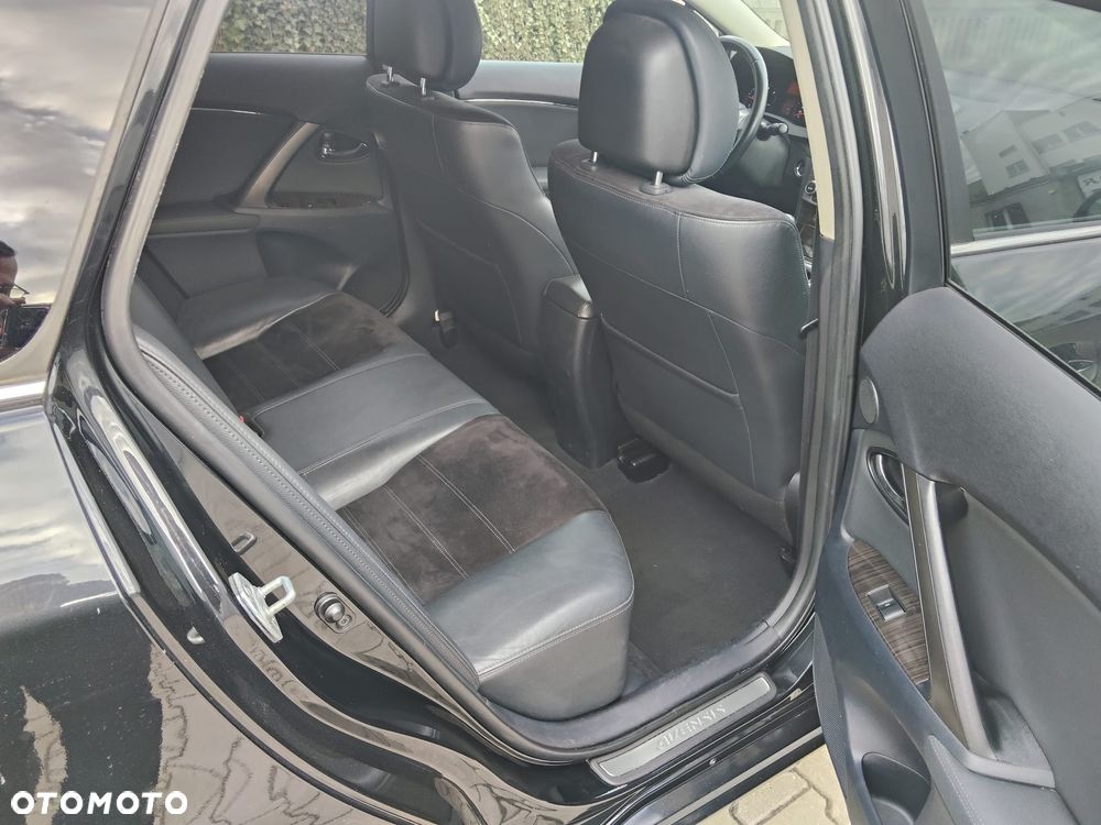 Toyota Avensis 2.0 D-4D Comfort - 15