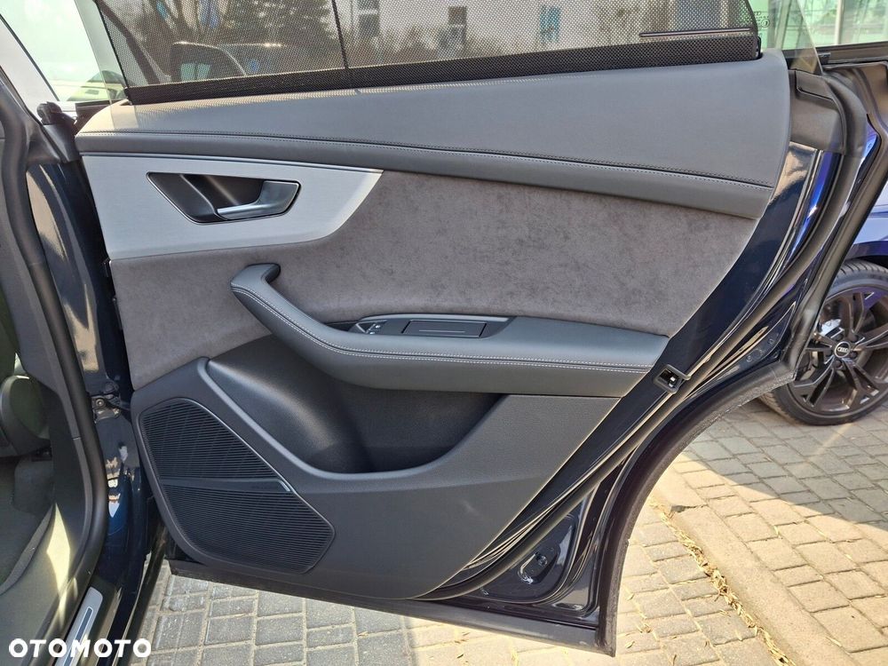 Audi Q8 - 24