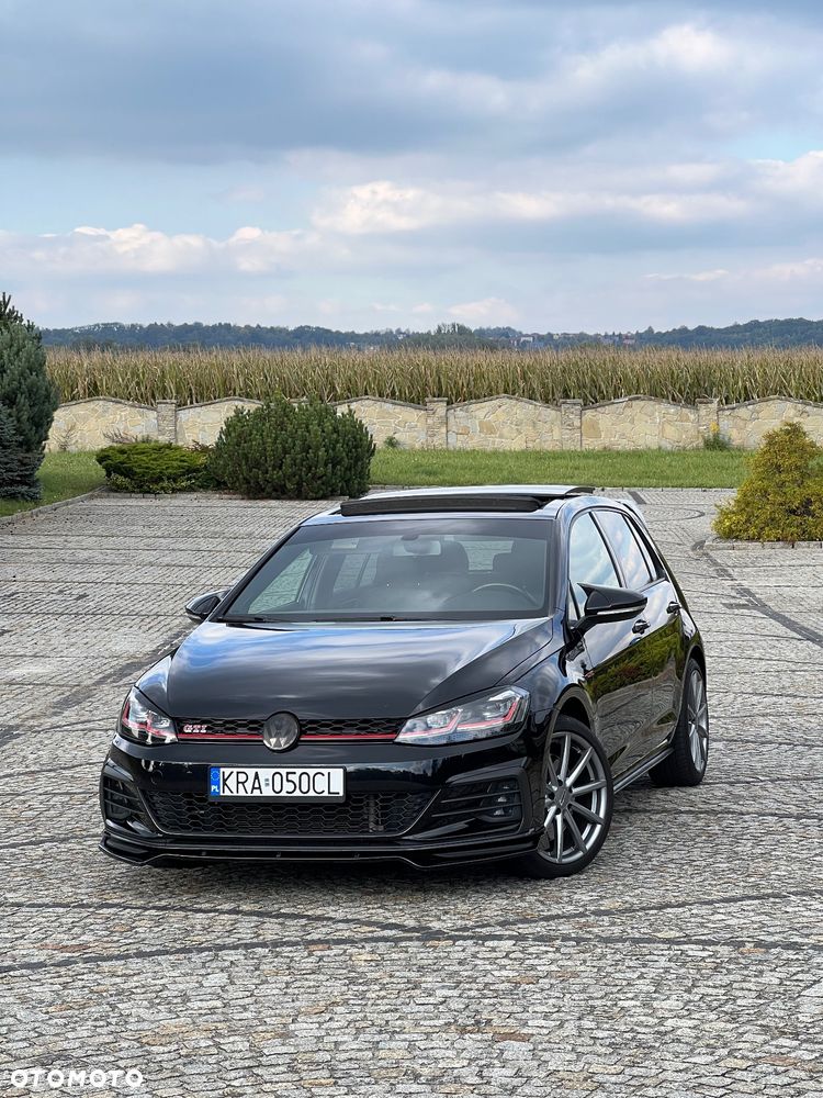 Volkswagen Golf GTI Performance BlueMotion Technology DSG - 1