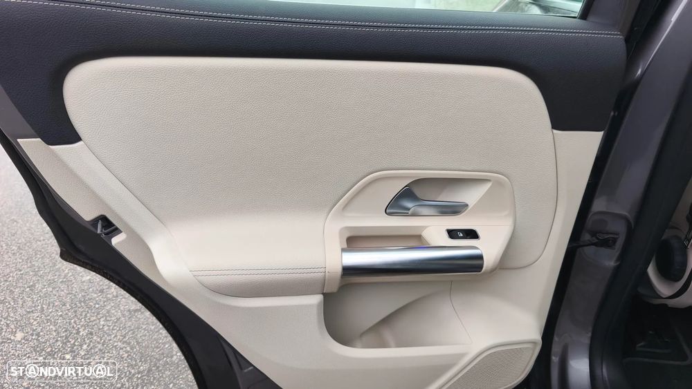 Mercedes-Benz EQA 250 - 36