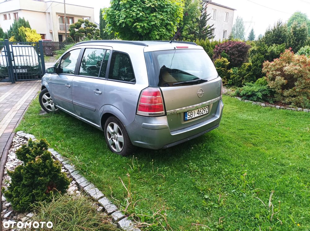 Opel Zafira 1.9 CDTI Cosmo - 9