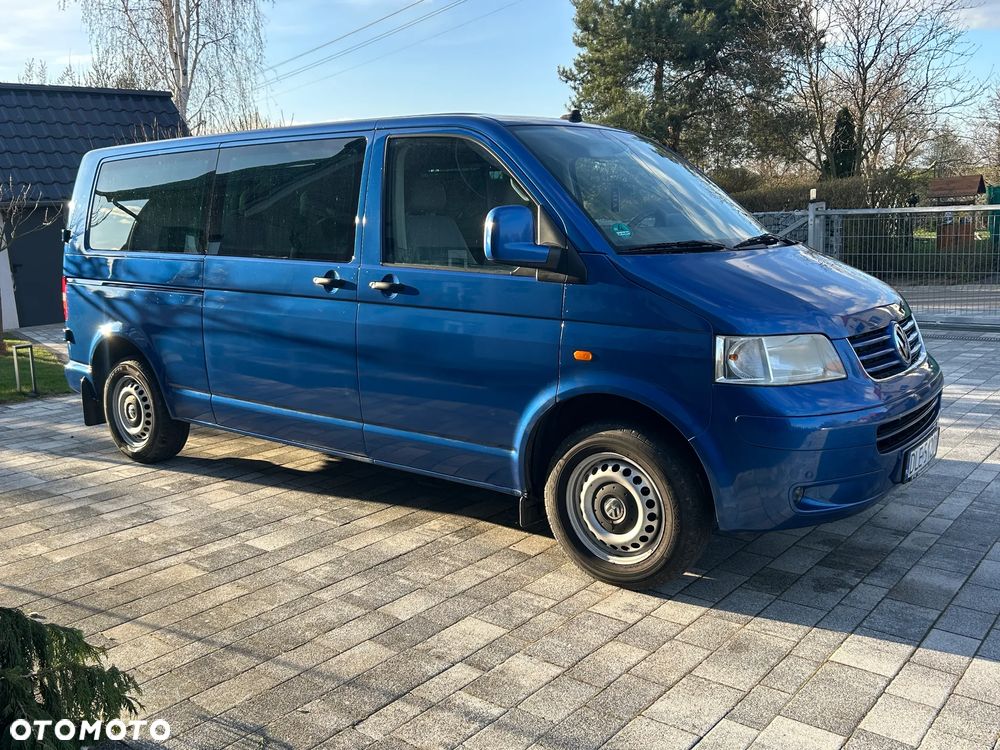 Volkswagen Caravelle - 2