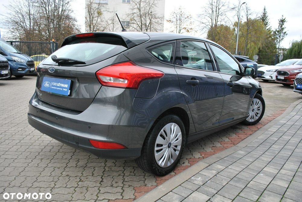 Ford Focus - 8
