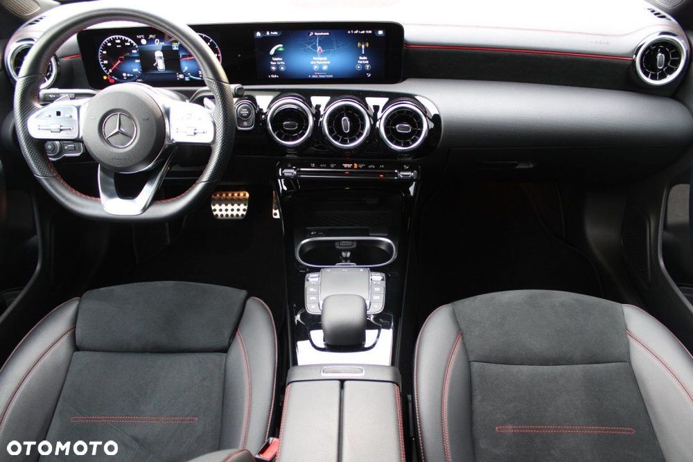 Mercedes-Benz CLA - 16