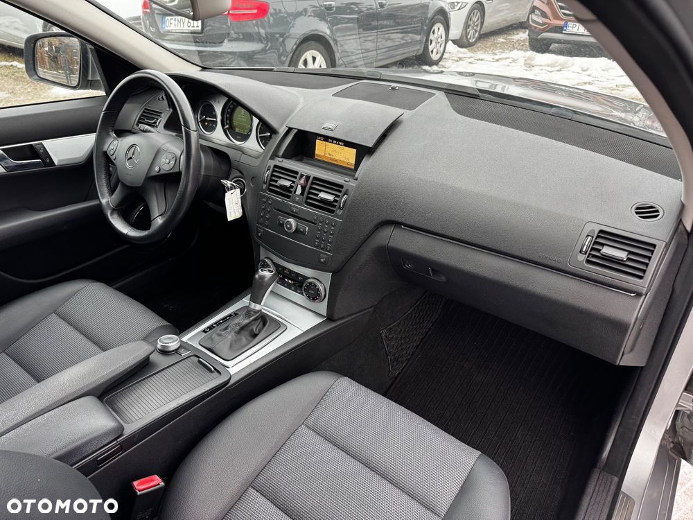 Mercedes-Benz Klasa C 180 Kompressor Automatik Avantgarde - 37