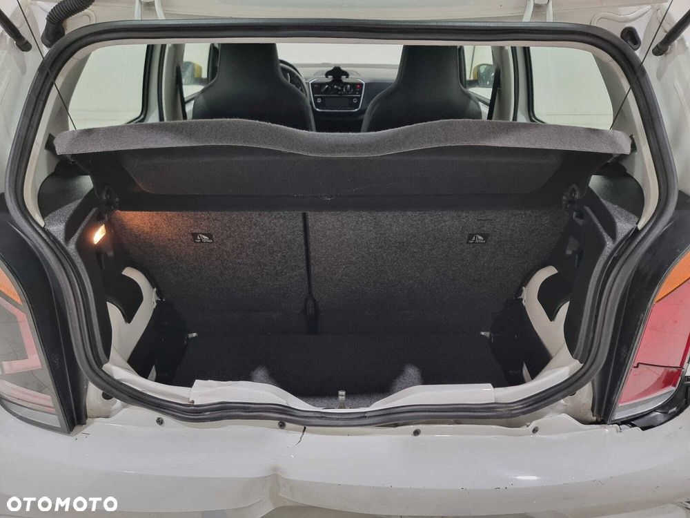 Volkswagen up! - 14