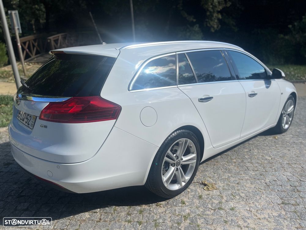 Opel Insignia Sports Tourer - 4
