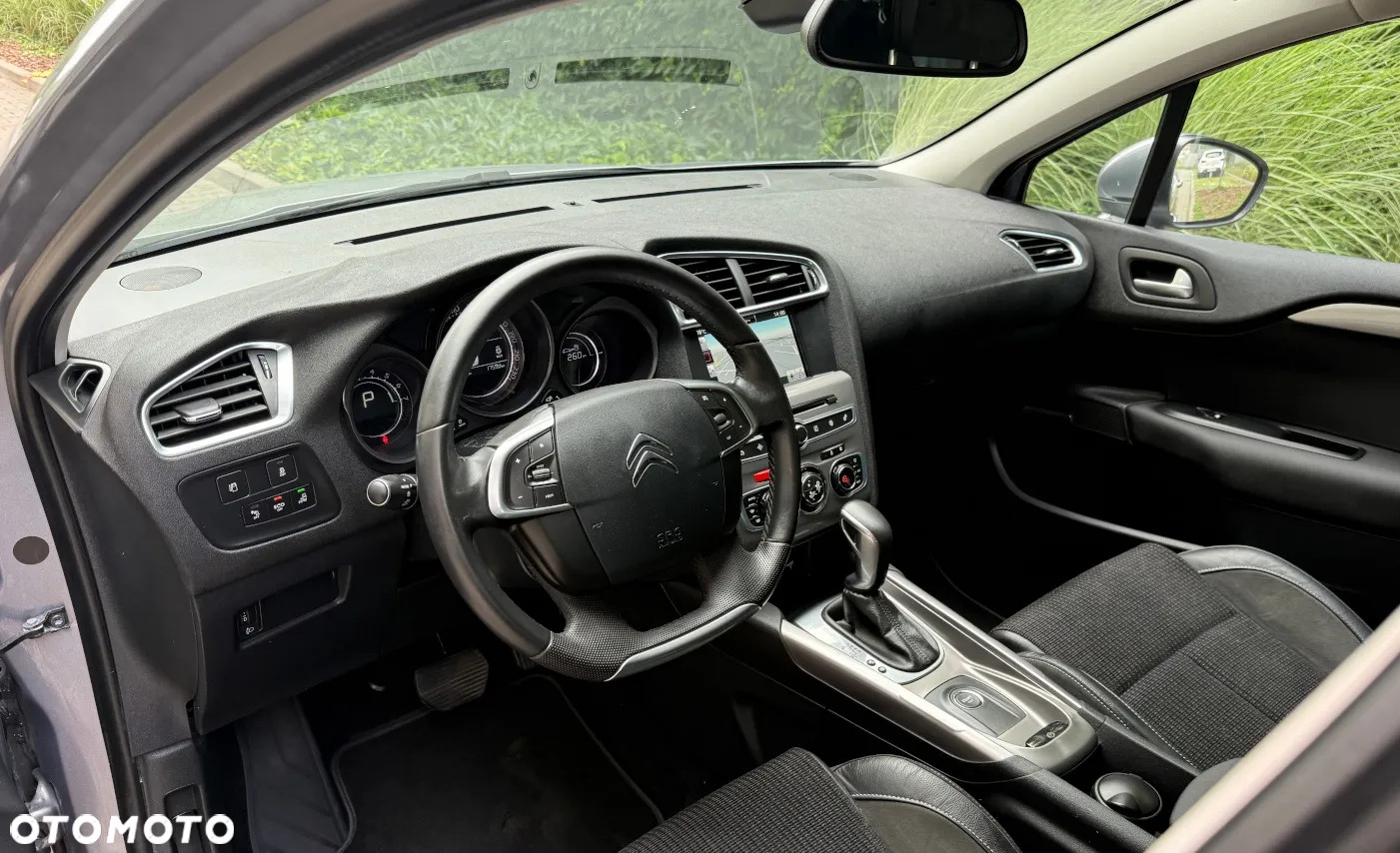 Citroën C4 PureTech 130 Stop&Start EAT8 SHINE - 10