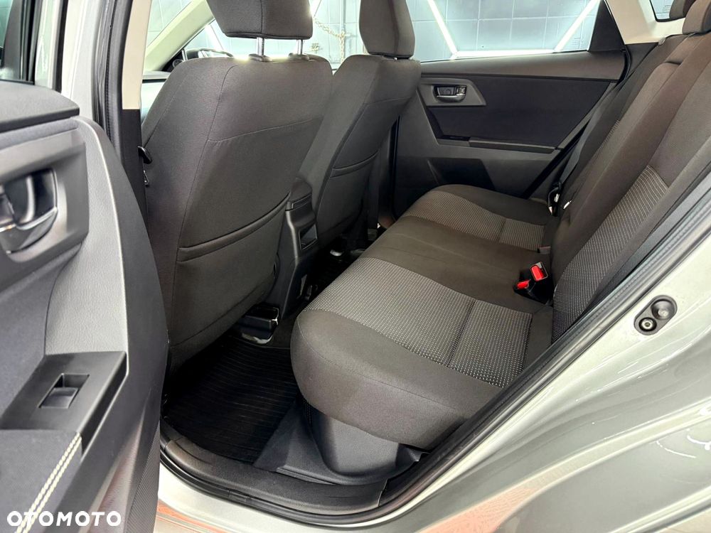 Toyota Auris - 27