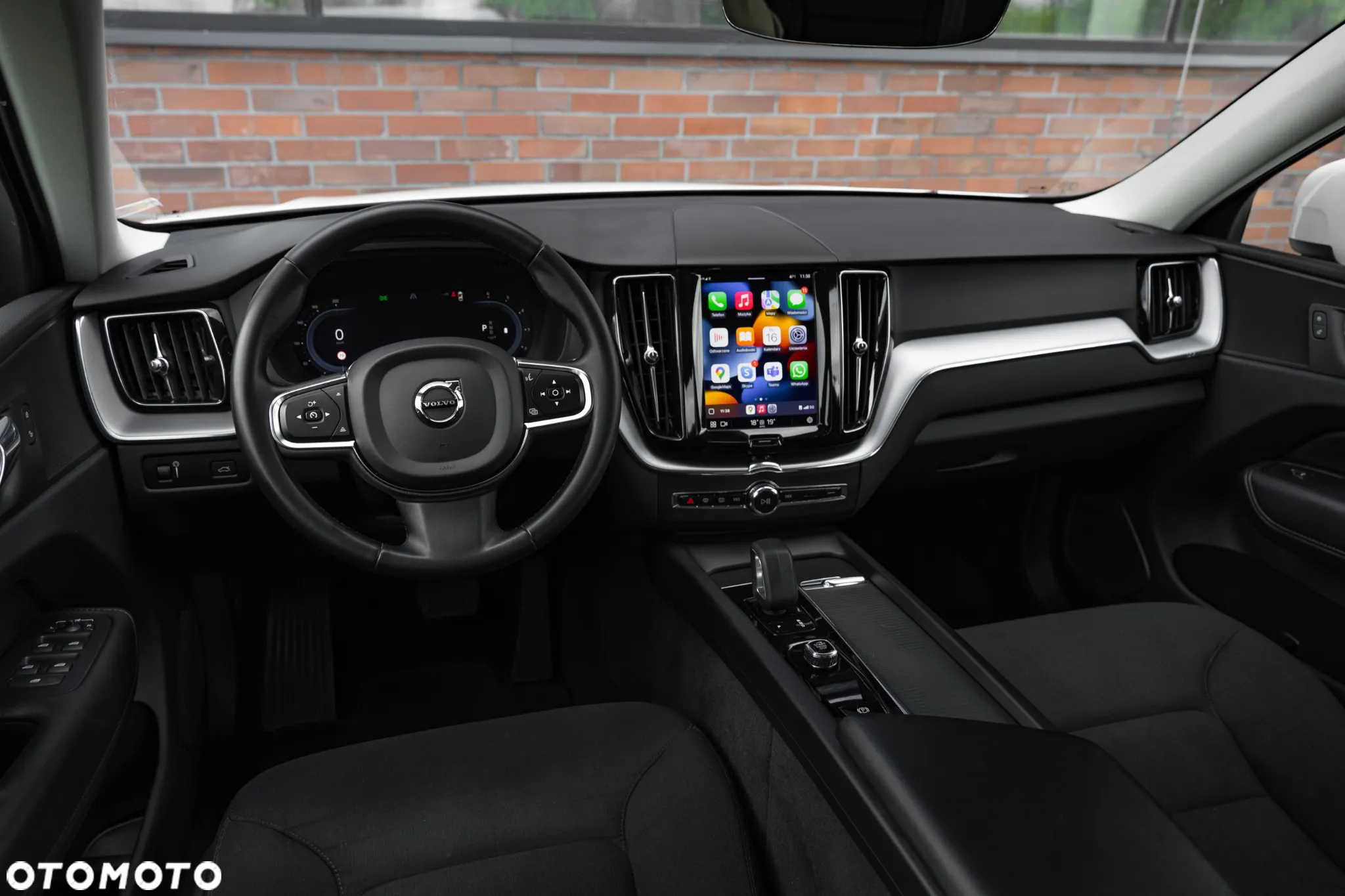 Volvo XC 60 D4 Momentum Pro - 36