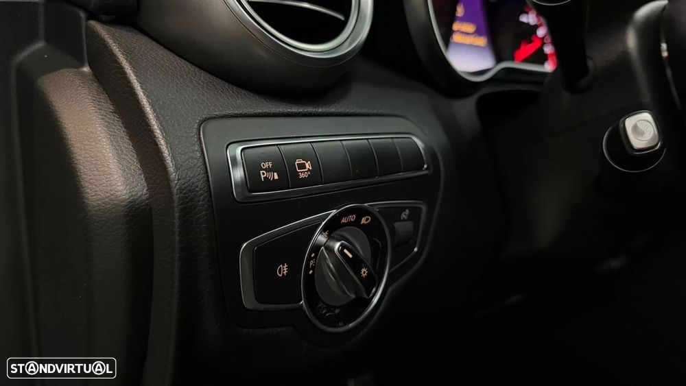 Mercedes-Benz C 63 AMG S - 35