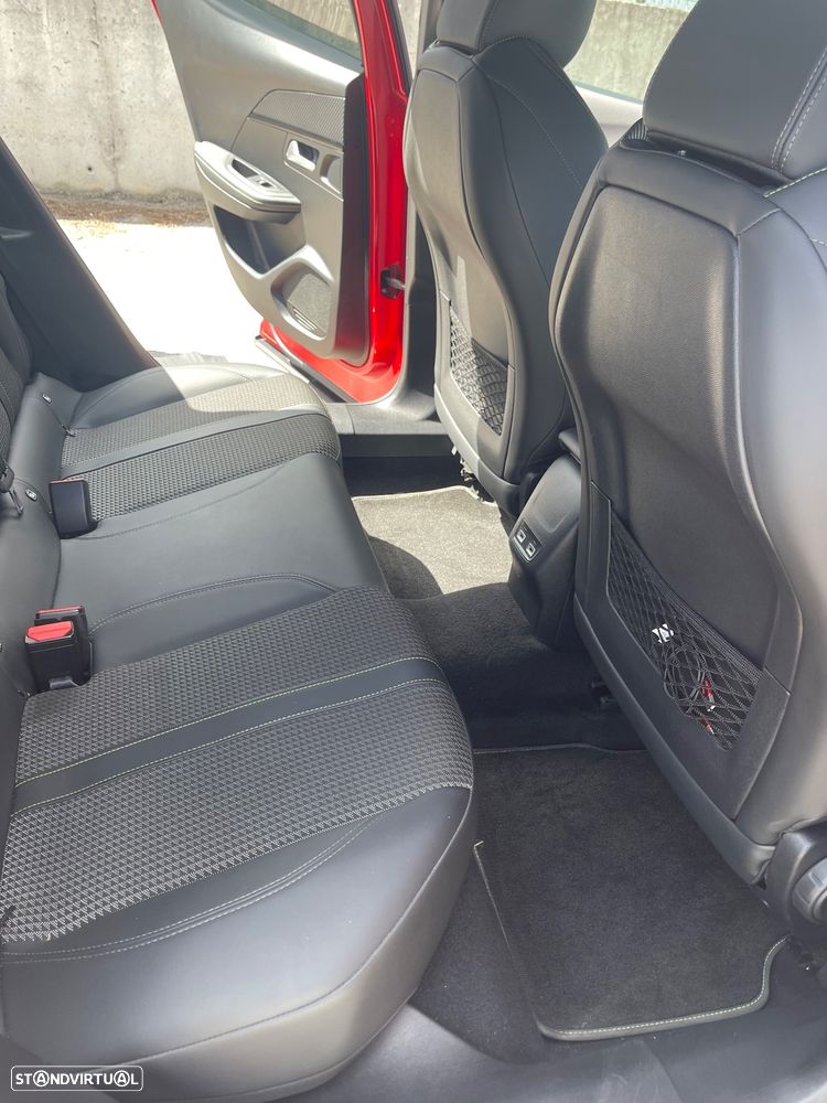 Peugeot 2008 1.2 PureTech GT Pack EAT8 - 5