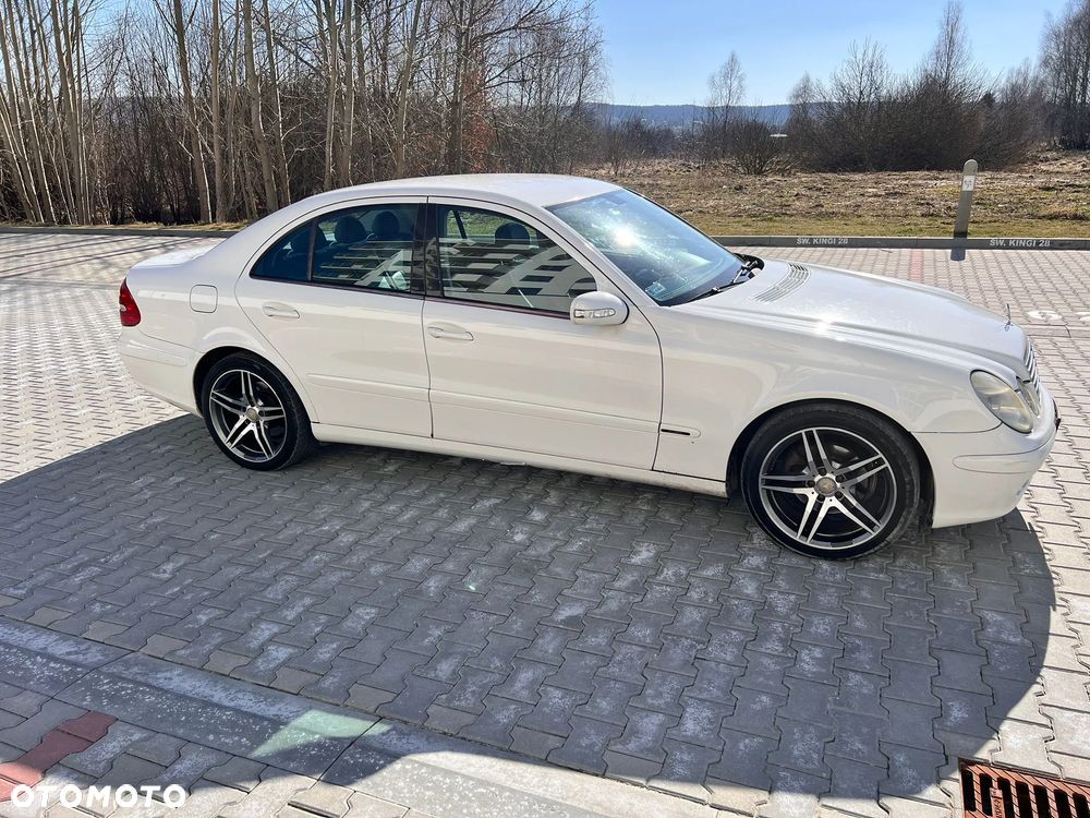 Mercedes-Benz Klasa E 280 CDI T Elegance - 23