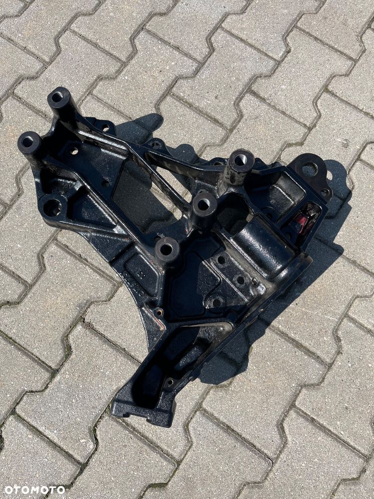 Żeliwo Volvo FH 5 mocowanie wywrotu wspornik 21767731 - 2