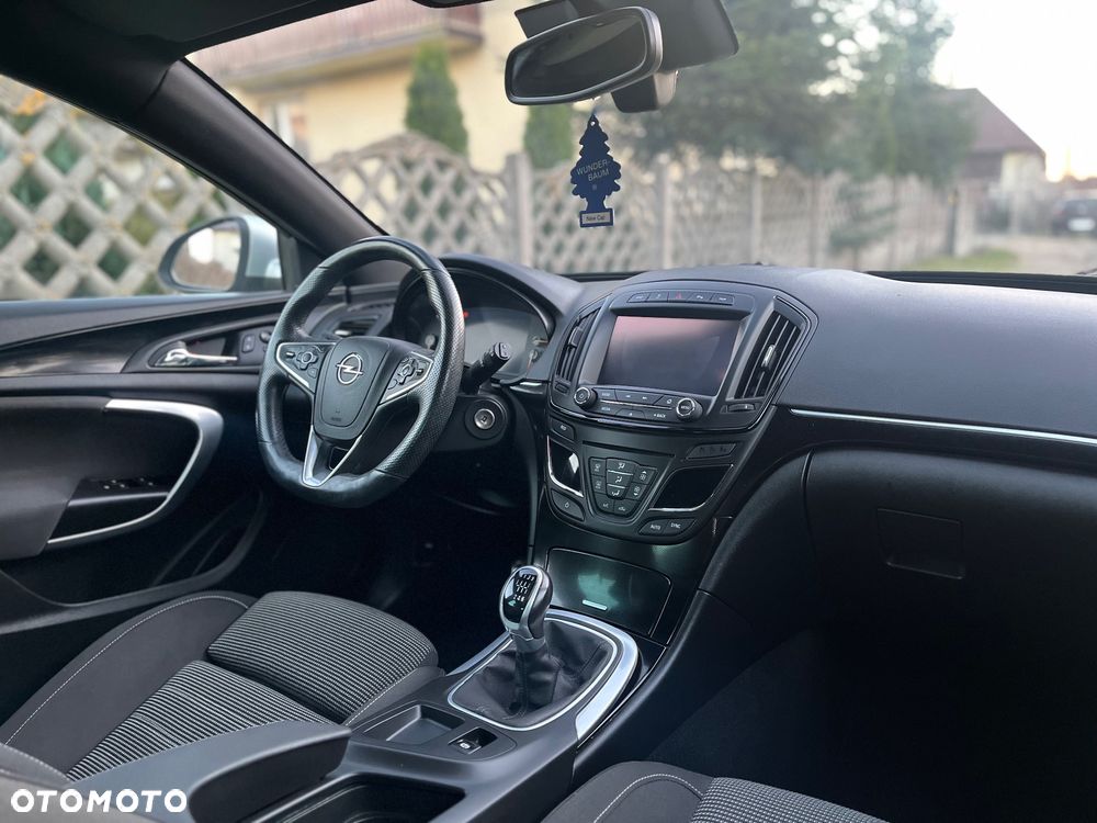 Opel Insignia - 15