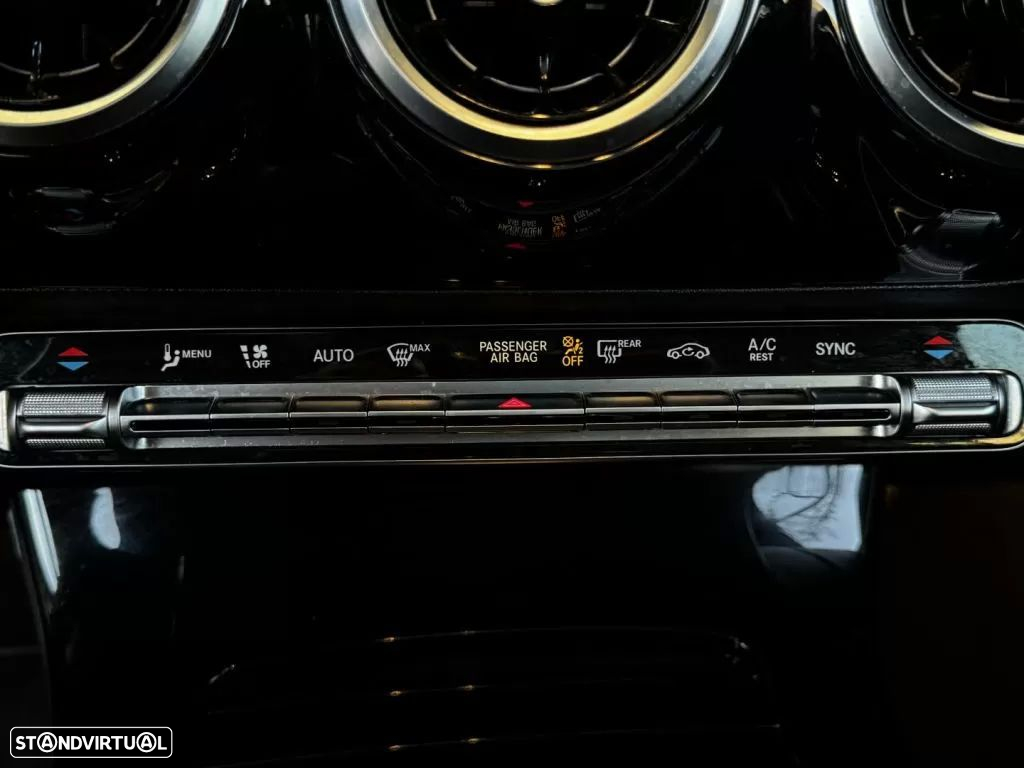 Mercedes-Benz CLA 200 - 35