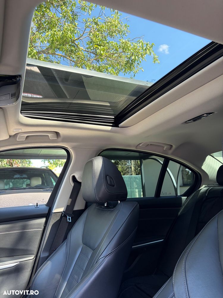 BMW Seria 3 320i AT - 12