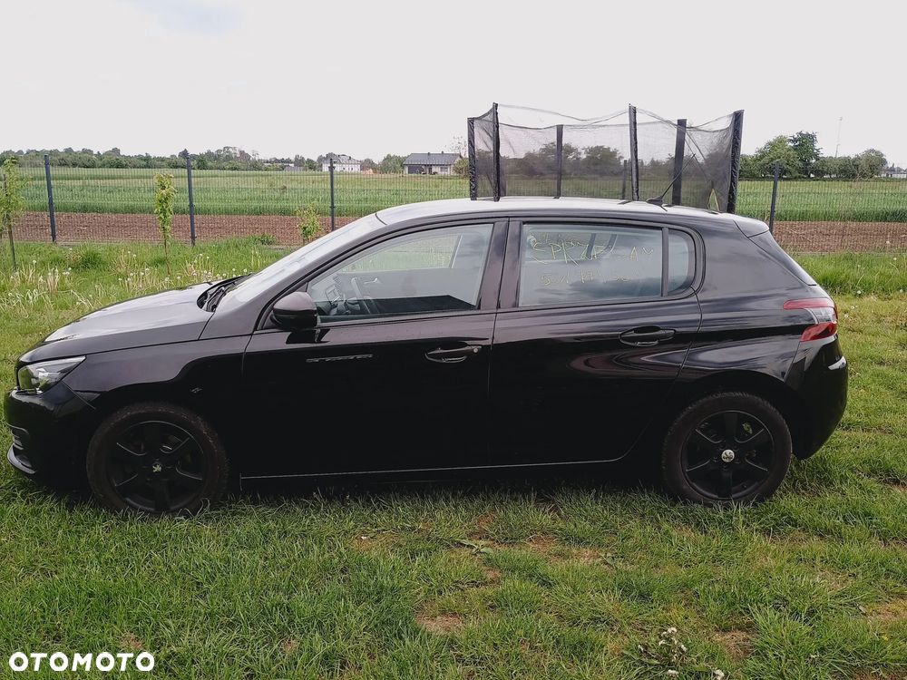 Peugeot 308 - 8