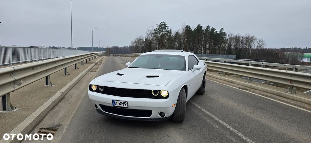 Dodge Challenger Automatik R/T Plus - 2