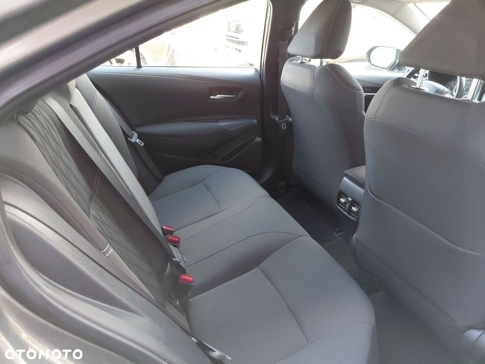 Toyota Corolla - 10