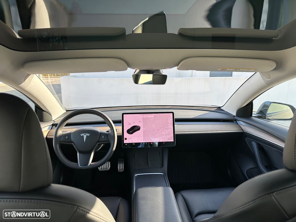 Tesla Model 3 Performance Dual Motor AWD - 32