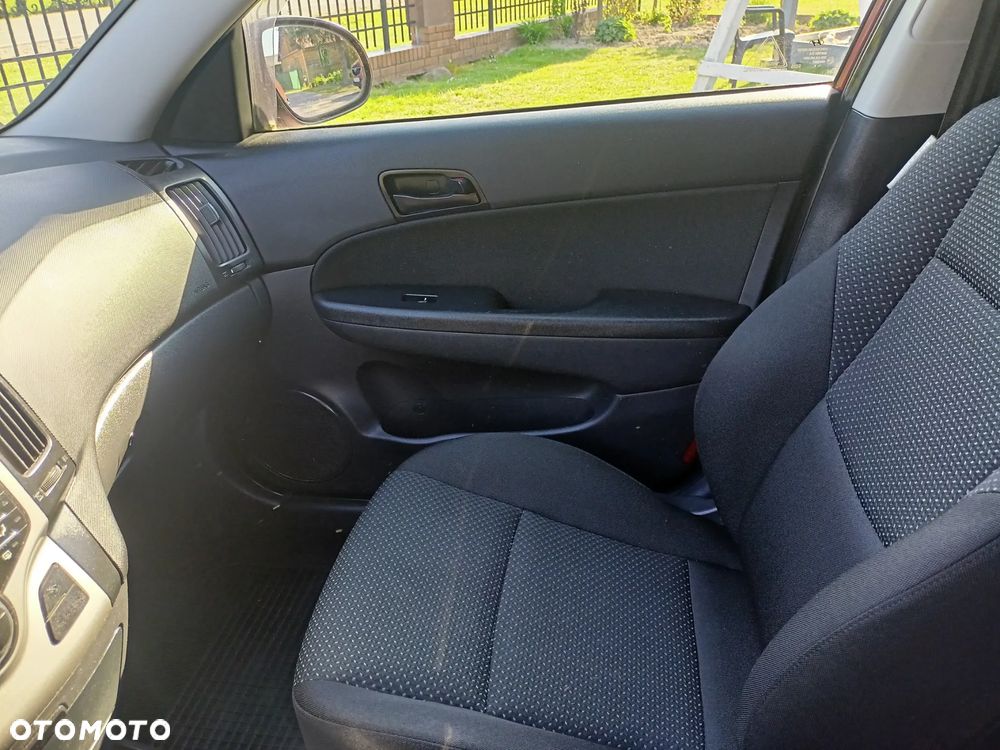 Hyundai i30 1.4 Classic + - 14