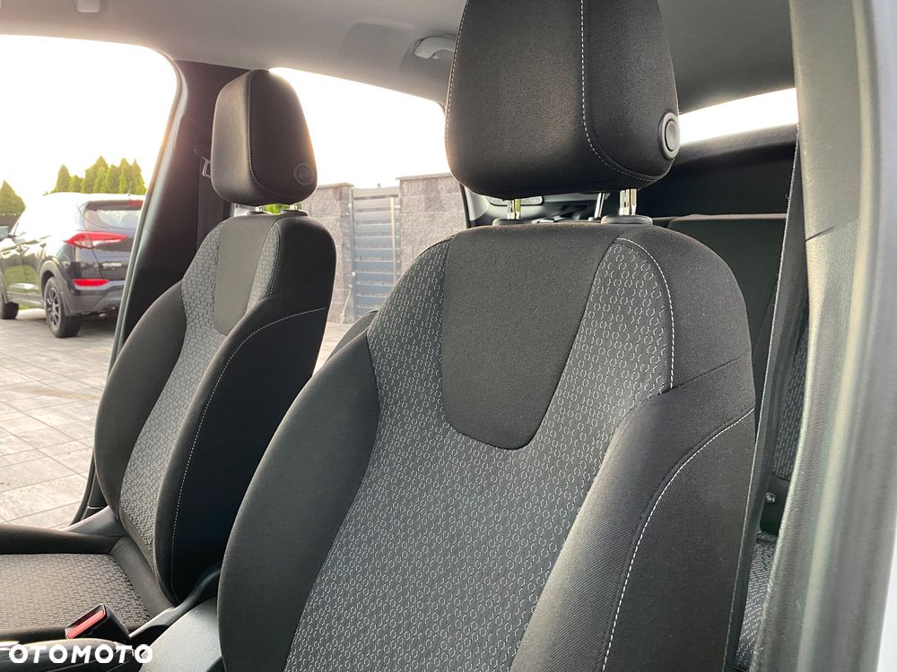 Opel Crossland X 1.2 T Design Line S&S - 29