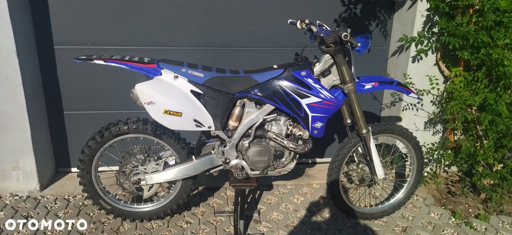 Yamaha YZF - 1
