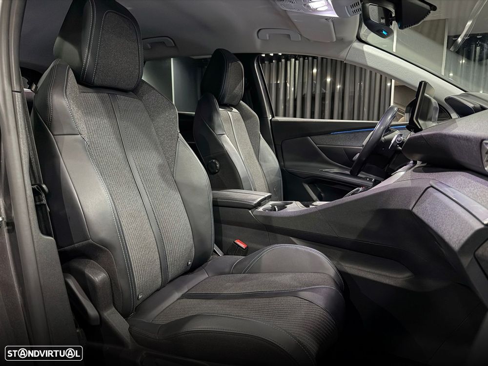 Peugeot 3008 1.6 Hybrid Allure e-EAT8 - 36