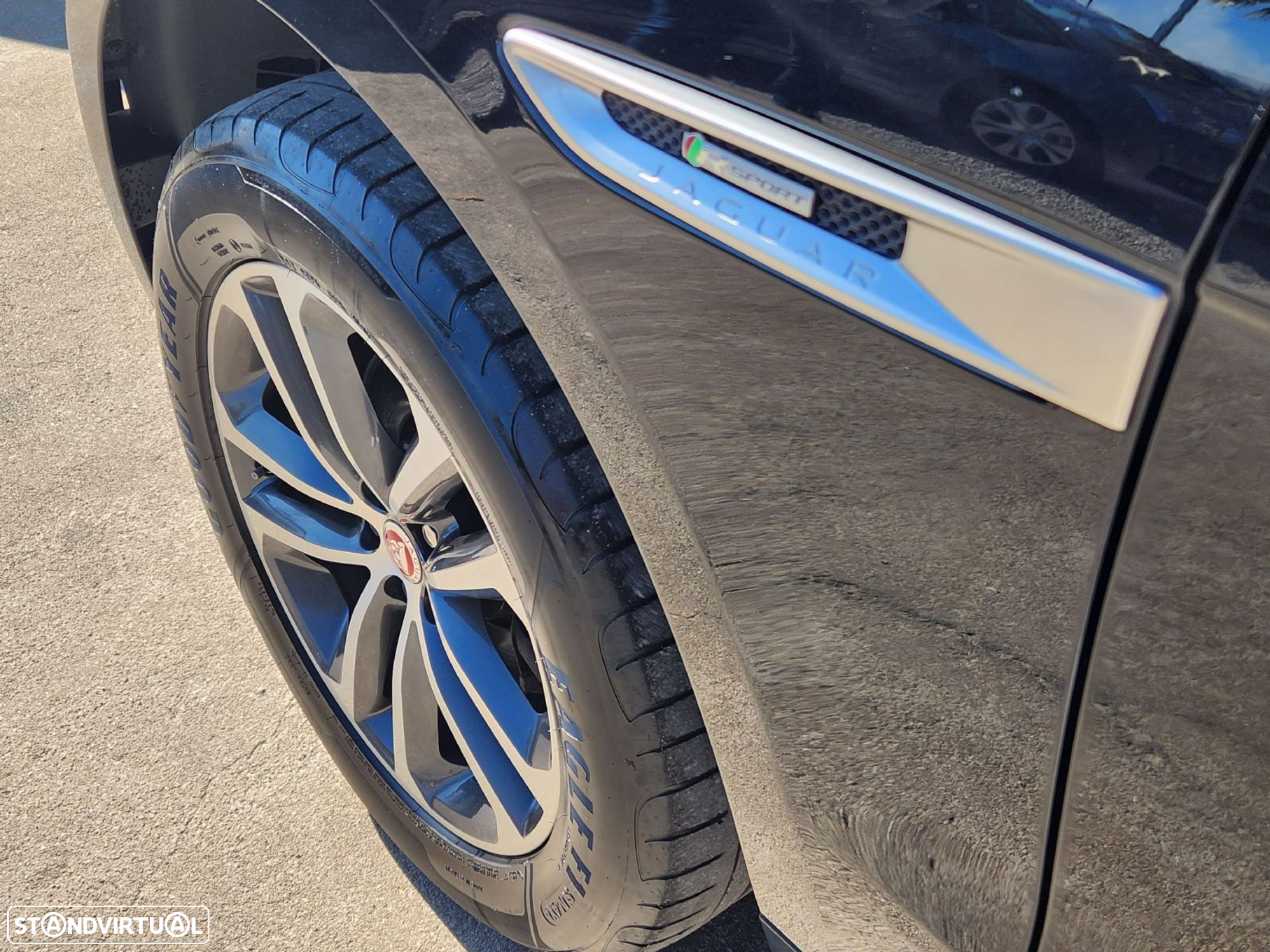 Jaguar F-Pace 2.0 i4D R-Sport - 13