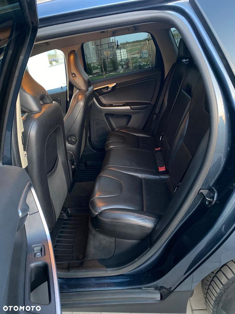Volvo XC 60 D5 AWD RDesign - 12