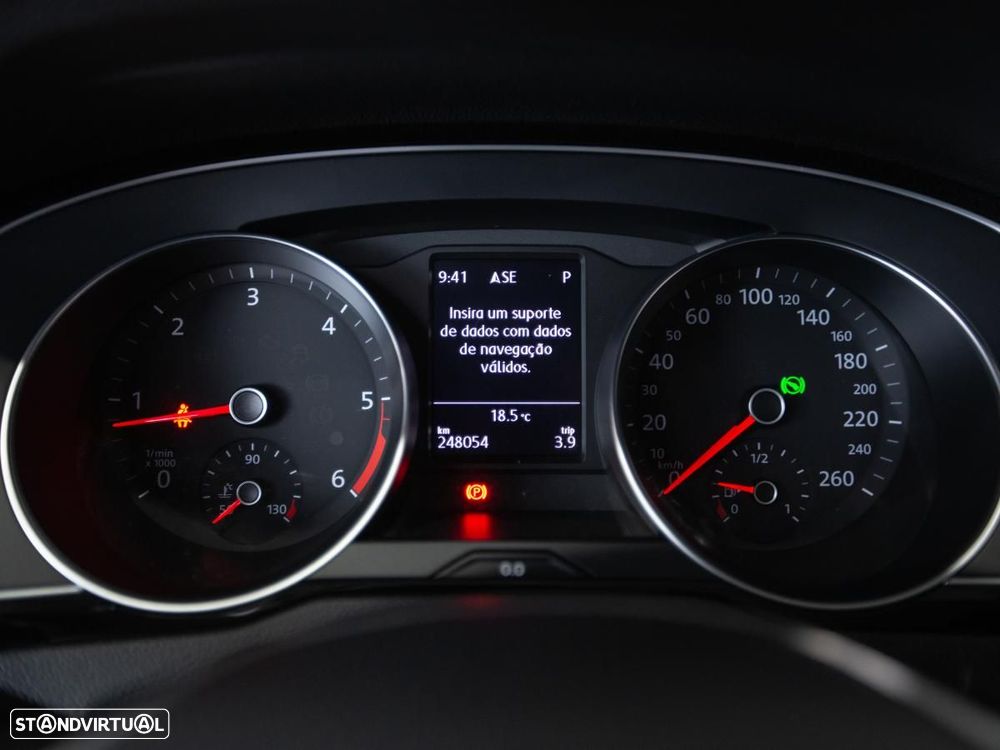 VW Passat Variant 2.0 TDi Business Package DSG - 20