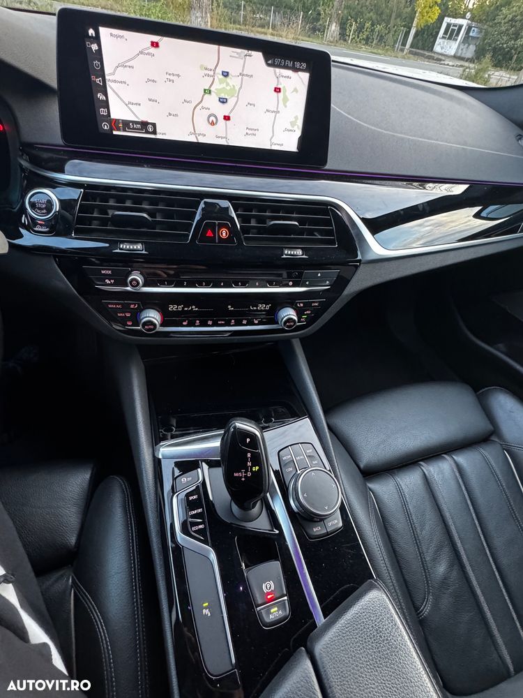 BMW Seria 5 520d Efficient Dynamics Edition Aut. Sport Line - 15