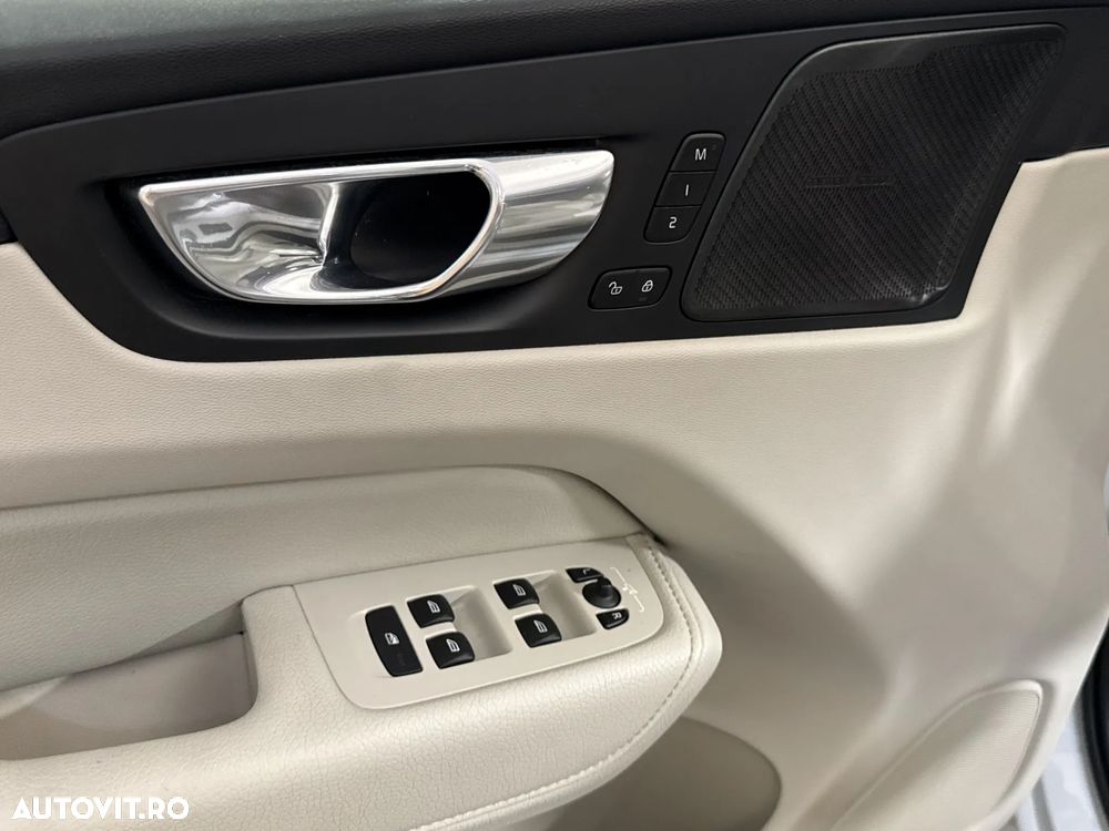 Volvo XC 60 T6 AWD Recharge Geartronic Inscription - 15