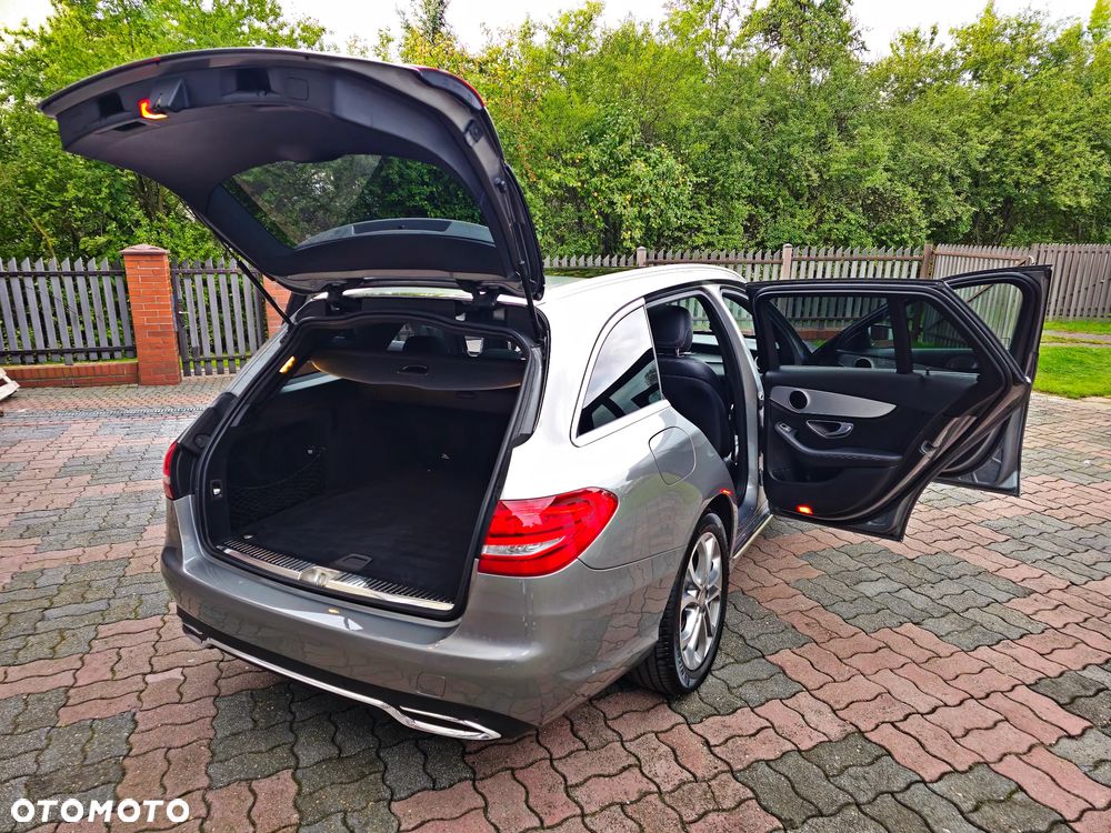 Mercedes-Benz Klasa C 180 T Kompressor Automatik BlueEFFICIENCY Avantgarde - 24