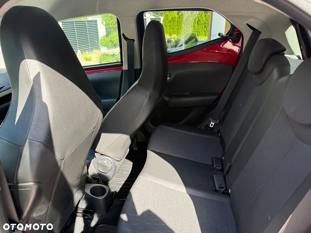 Toyota Aygo x.shift x-play connect - 9