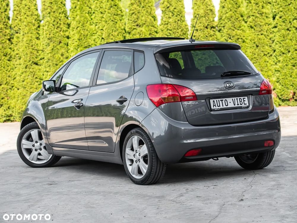 Kia Venga 1.4 CVVT Titanium Collection - 9