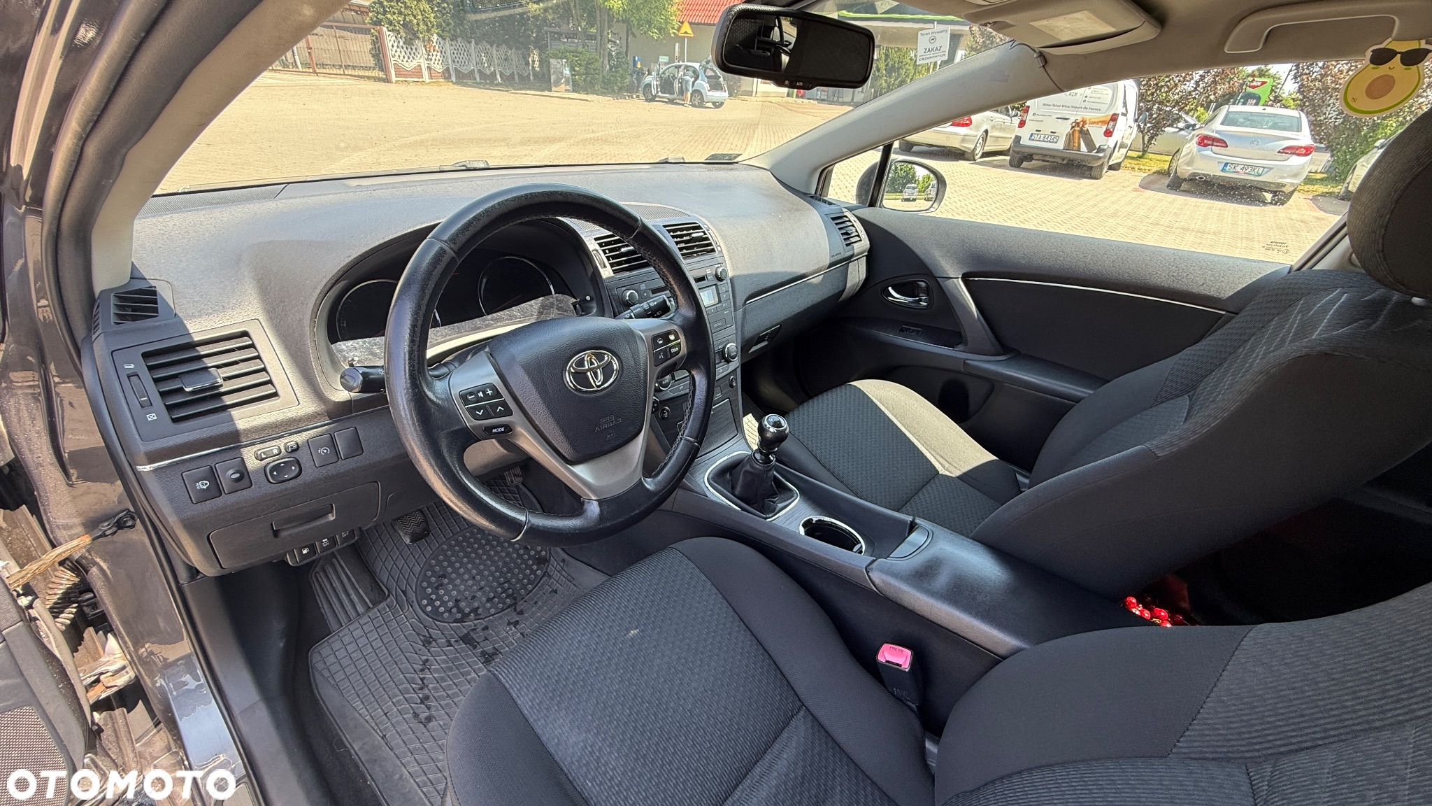 Toyota Avensis 2.0 D-4D 2010 - 5
