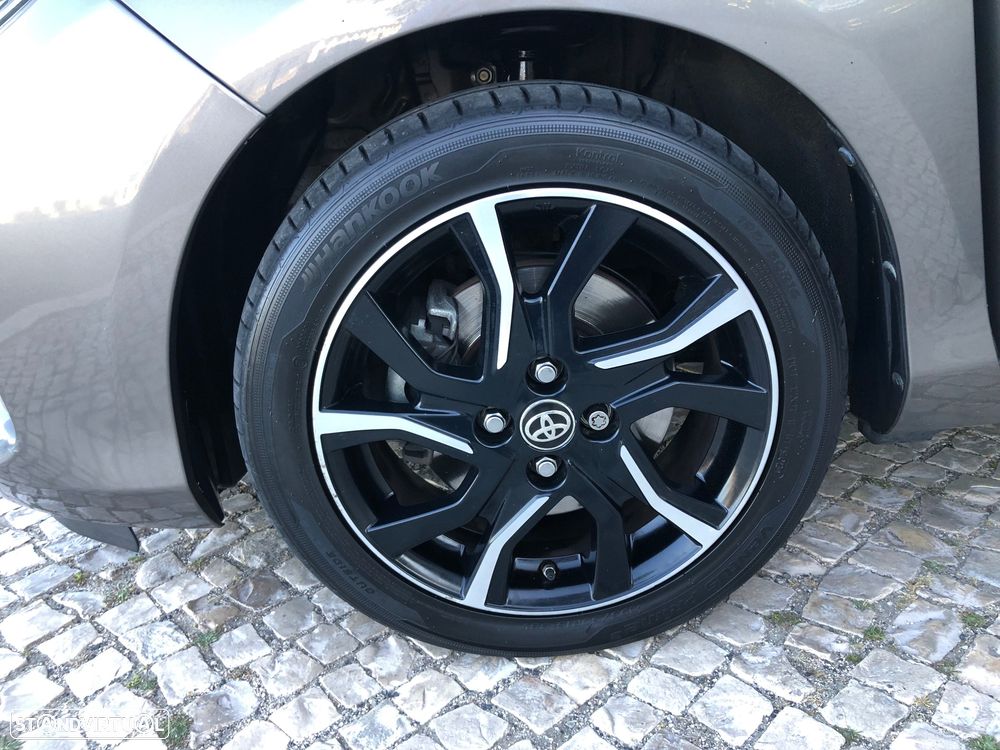 Toyota Yaris 1.5 HSD Comfort - 18