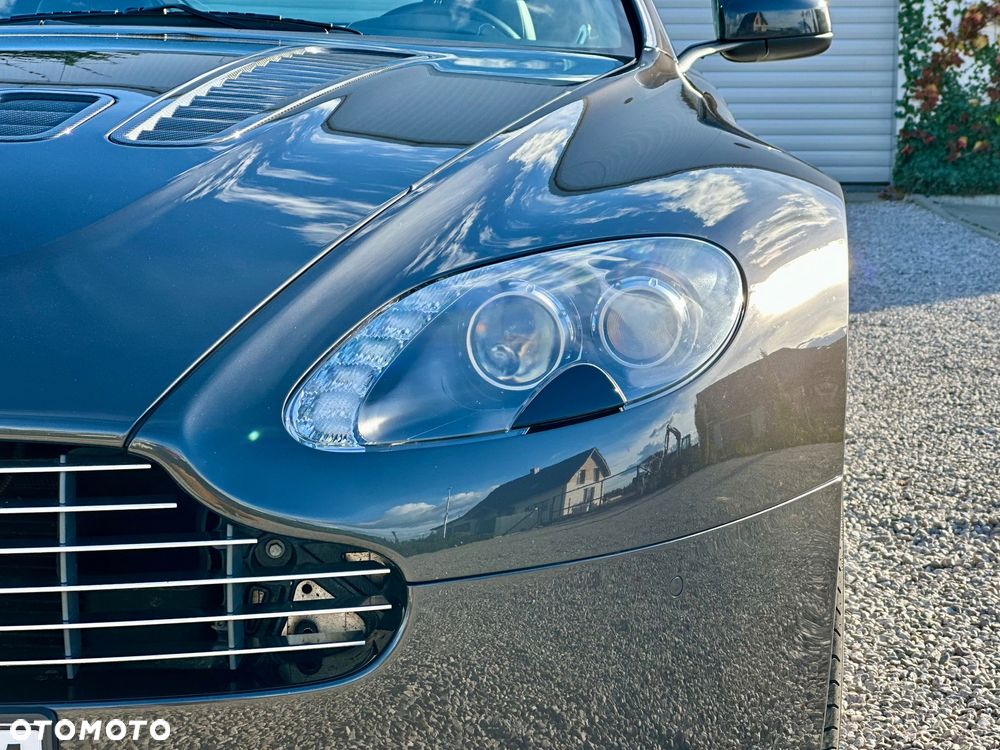 Aston Martin V12 Vantage Standard - 17