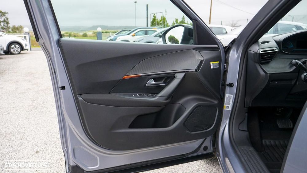 Peugeot e-2008 50 kWh Active Pack - 17