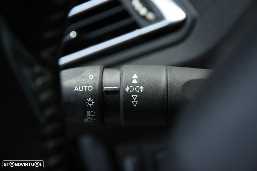 Peugeot 308 SW 1.6 BlueHDi Style - 13