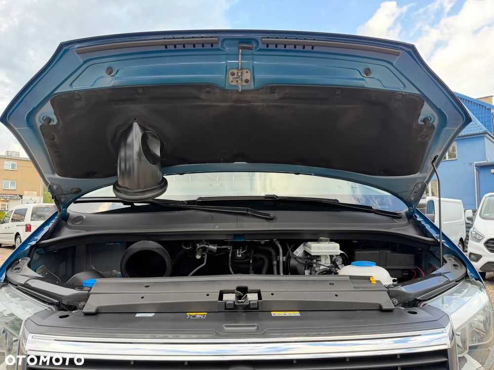 Volkswagen CRAFTER L2H1 Salon Polska Jak Nowy Pełny serwis ASO VW Trwał silnik 2.0TDI 140KM bez BiTurbo! Kamera cofania Parktroniki Przód oraz Tył, Fabryczna zabudowa przestrzeni ładunkowej, Homologacja VAT-1 Alarm, Tempomat z ogranicznikiem pręd.. MirrorLink, Android Auto, Apple Carplay, Ekran 6,5' - 33