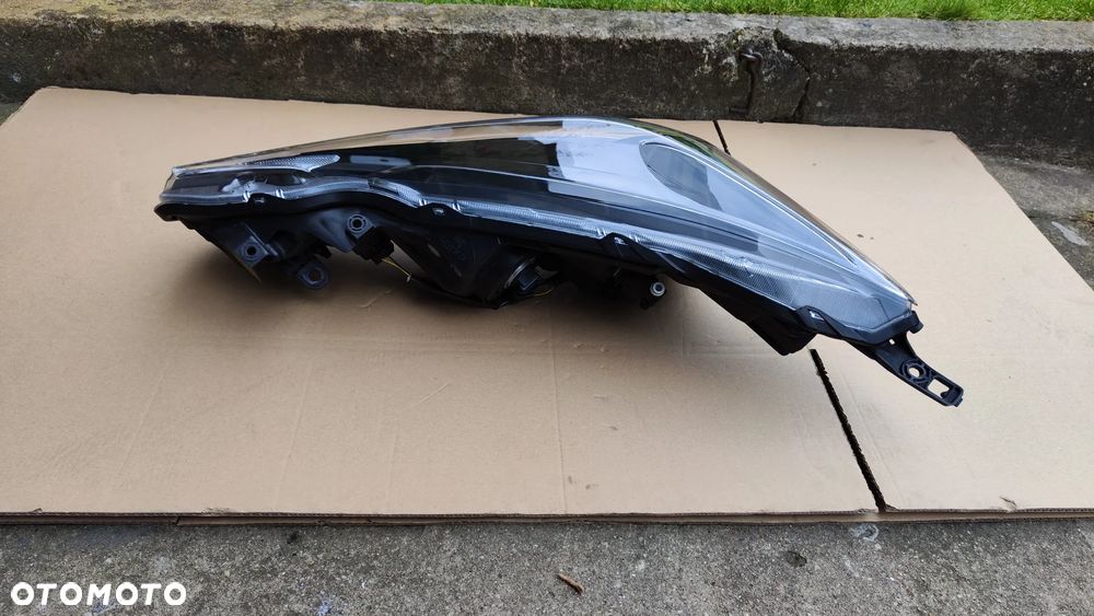 Nissan Micra K14 17- Lampa Prawa Zwykła z LED DRL  Czarny Środek Oryginał Europa - 4
