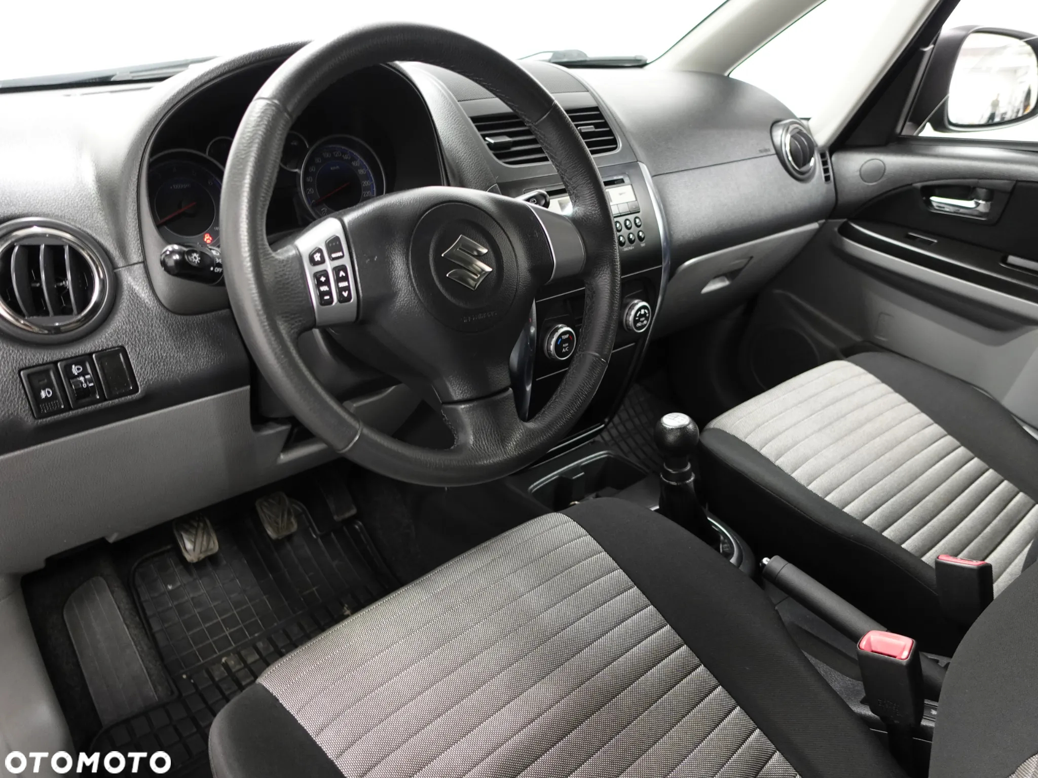 Suzuki SX4 1.6 Comfort - 20