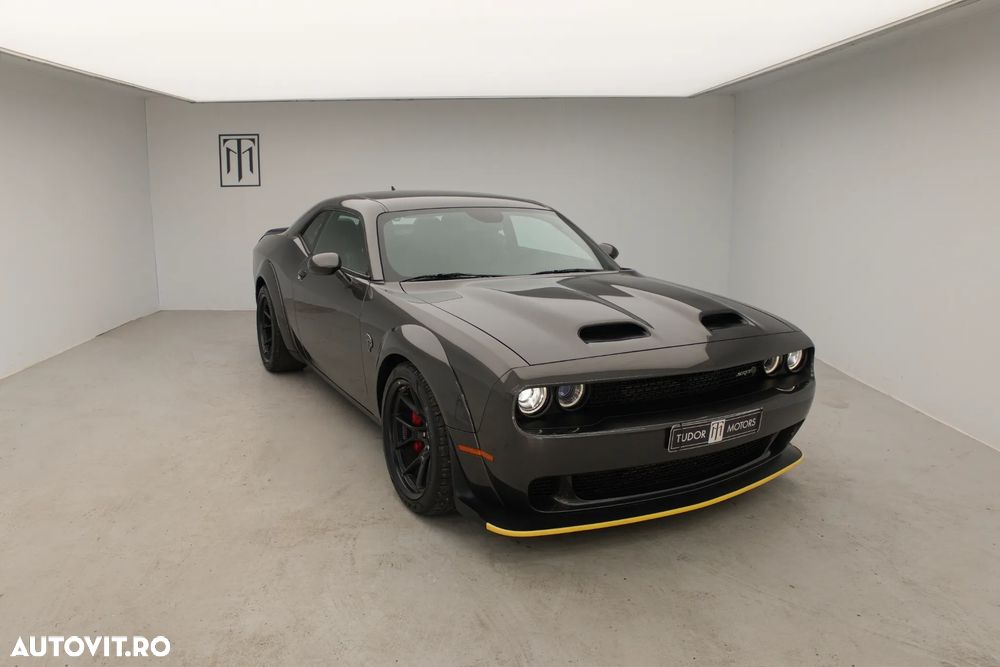 Dodge Challenger - 3