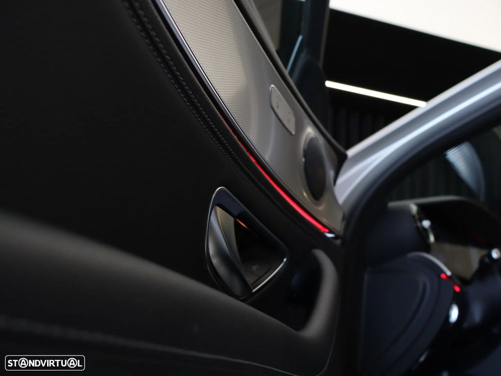 Mercedes-Benz E 300 de AMG Line - 21