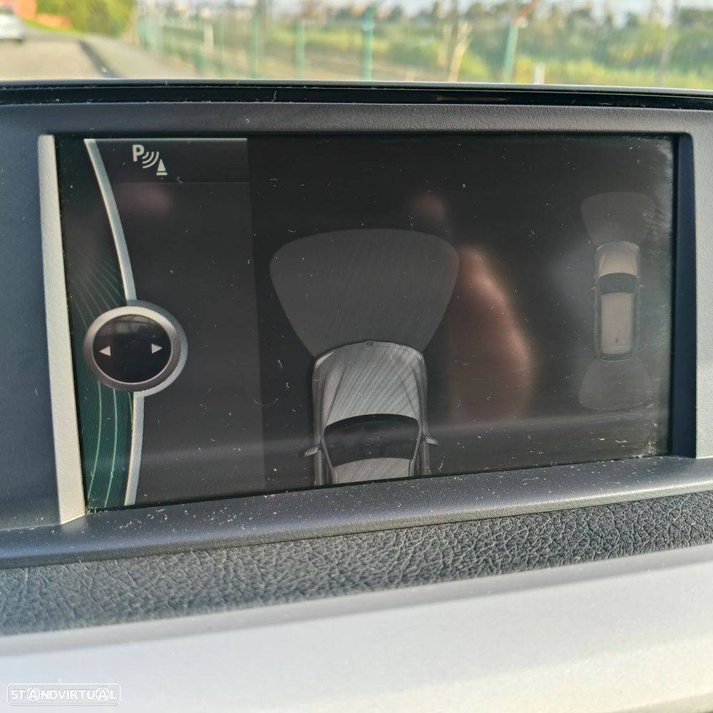 BMW 318 d Modern Line - 16