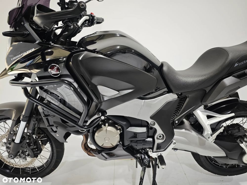 Honda VFR - 23